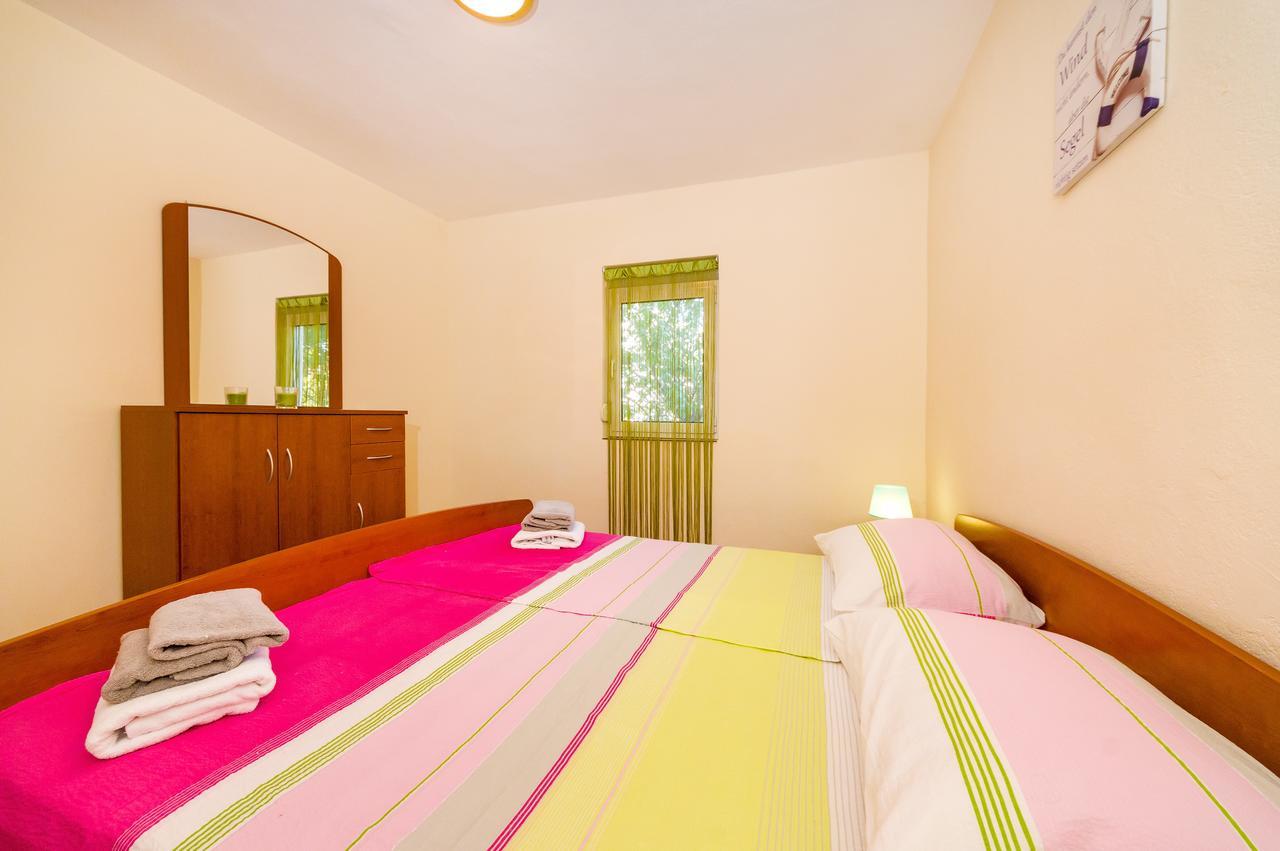 Apartment Nin - Vrsi At The Beach Exterior photo